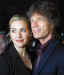 Kate y Mick Jagger en el estreno de Enigma en Nueva York (abril 11, 2002)